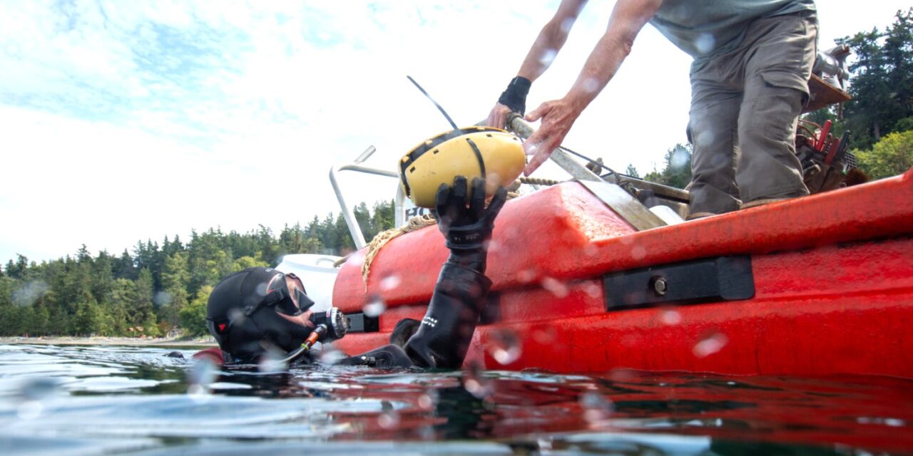 Friends Install Mooring Buoy Mid-line Floats