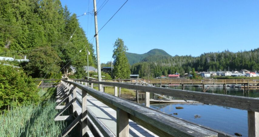 Photo of the boardwalk at Walters Cove