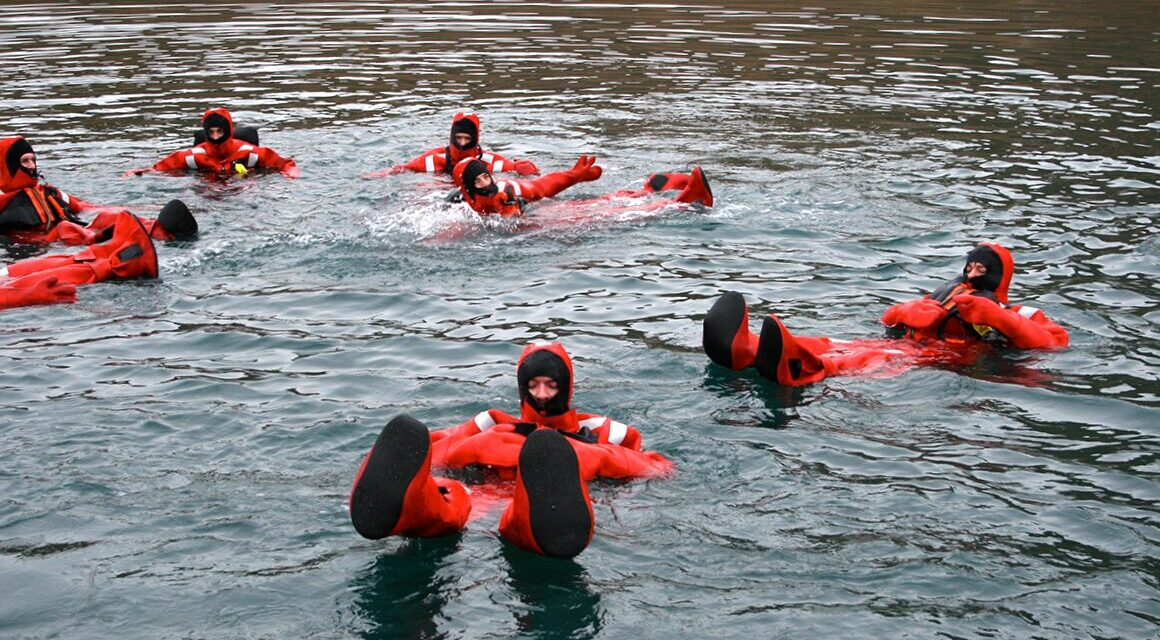 Sea Grant Hosts Sea Safety and Survival Course